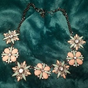 Amrita Singh necklace